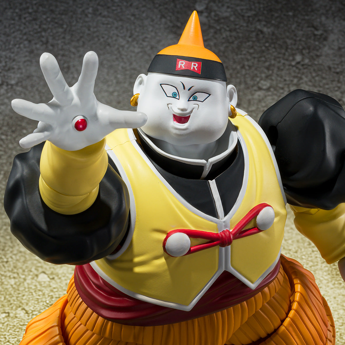 ANDROIDE 19 SH FIGUARTS DRAGON BALL BANDAI