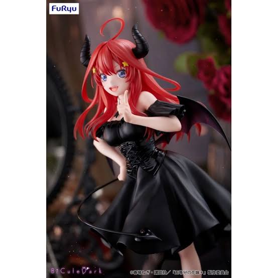 NAKANO ITSUKI BICUTE POSED FIGURE