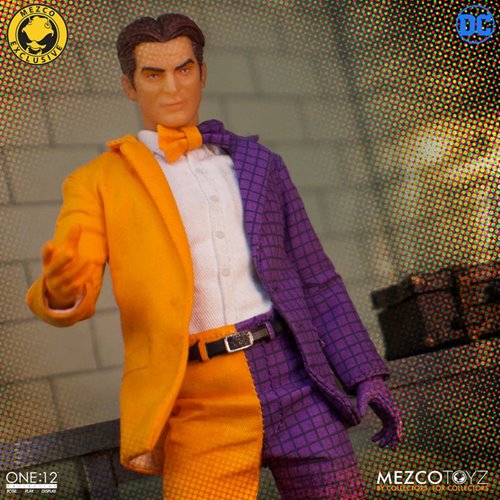 BATMAN VS TWO FACES GOLDEN AGE EDITION MEZCO ONE:12