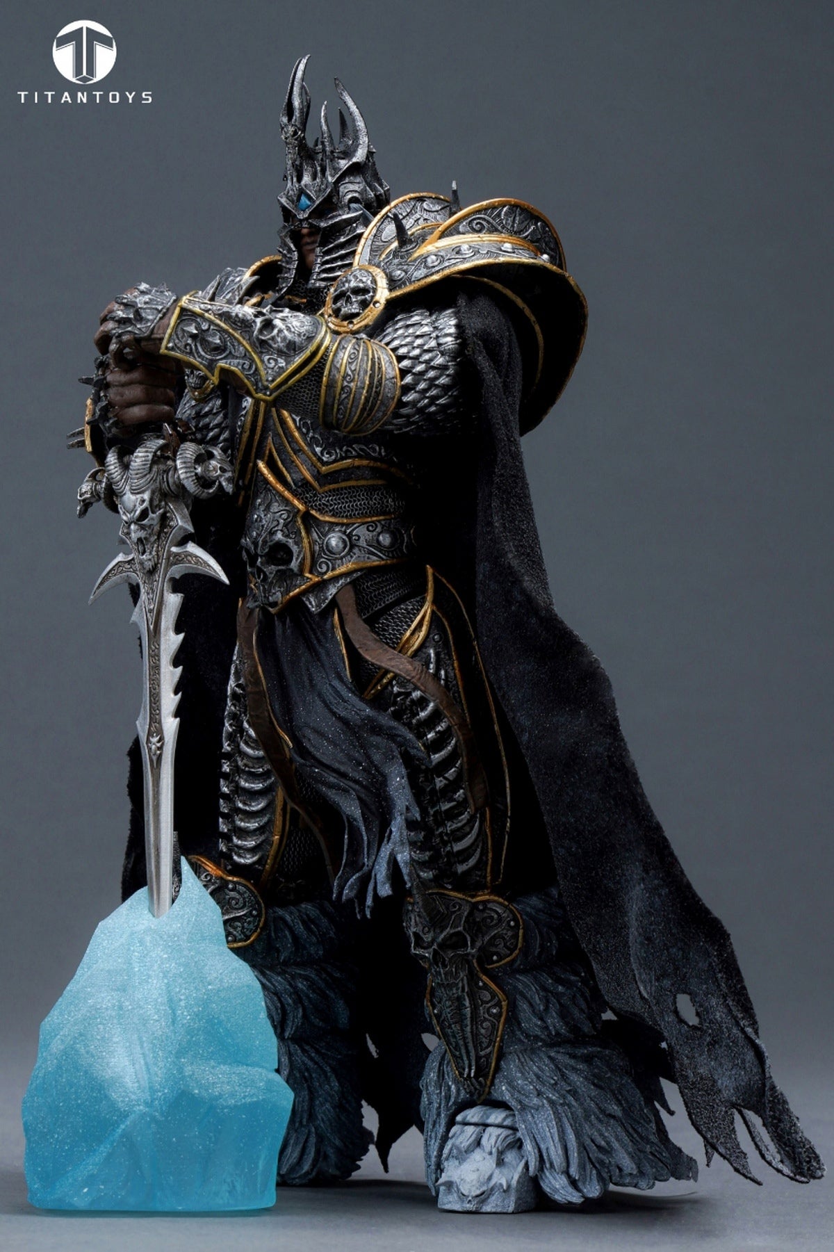 FROST KNIGHT TITAN TOYS 1:12