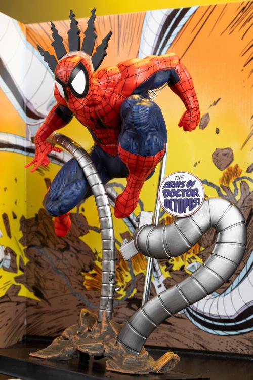 SPIDERMAN POSED FIGURE MARVEL MCFARLANE 1/6