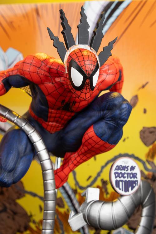 SPIDERMAN POSED FIGURE MARVEL MCFARLANE 1/6
