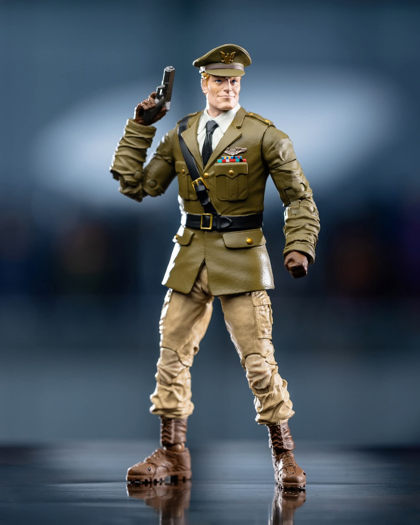 STEVE TREVOR PAGE PUNCHER DC DIRECT MCFARLANE EDICION PLATINUM