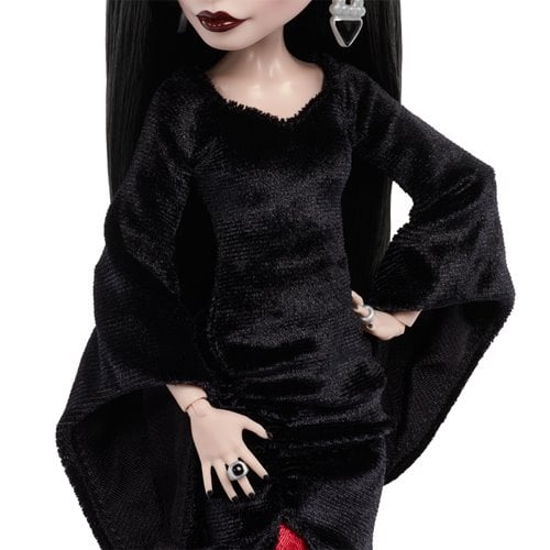 MORTICIA ADDAMS MONSTER HIGH MATTEL