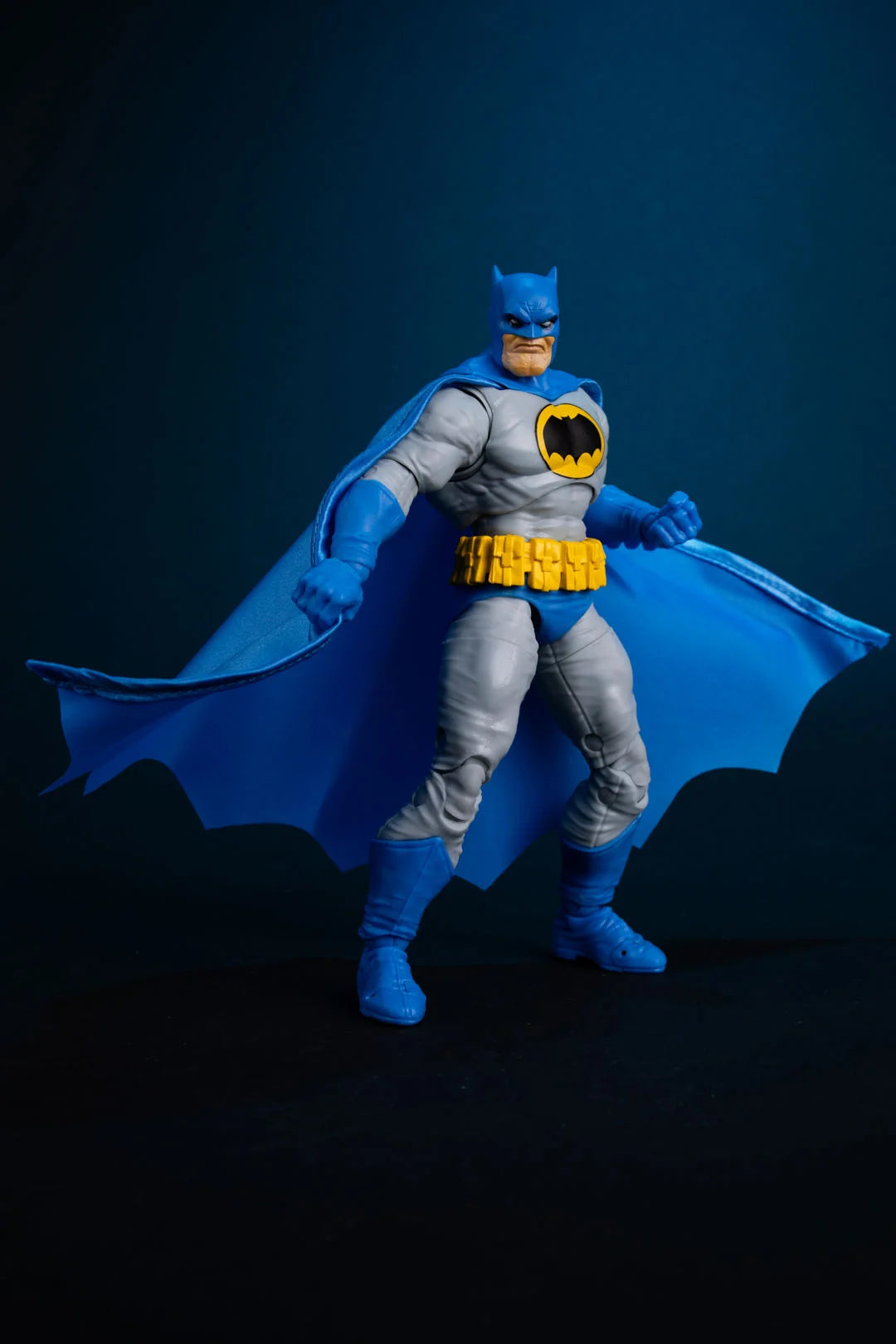 BATMAN THE DARK KNIGHT RETURN DC MULTIVERSE MCFARLANE